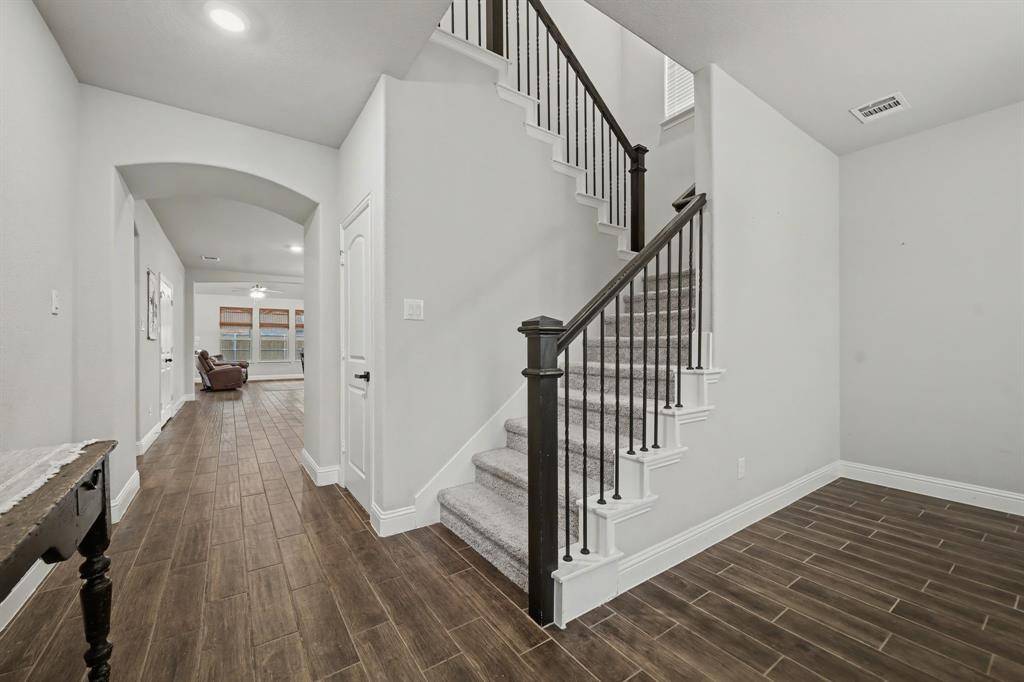 433 Forestridge Drive, Fate, TX 75087