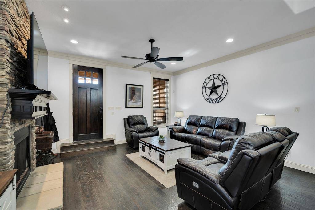 409 George Hopper Road, Midlothian, TX 76065