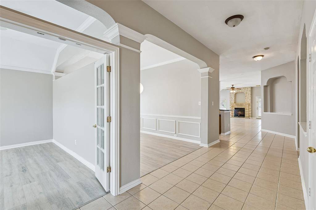 10804 Ashmont Lane, Fort Worth, TX 76244