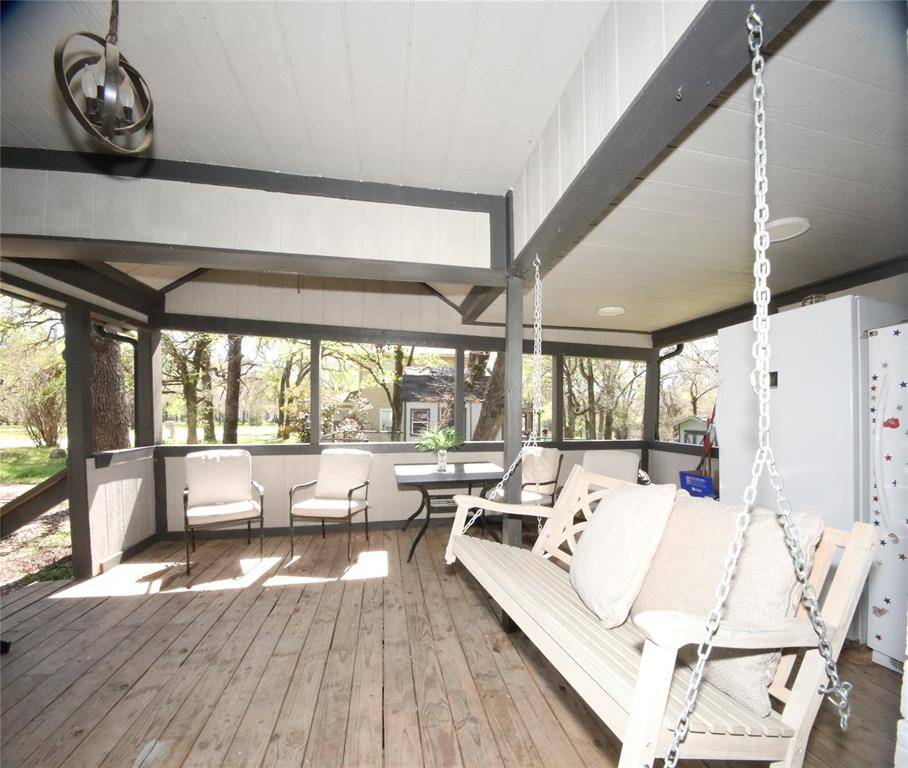 150 Ash Creek Court, Springtown, TX 76082