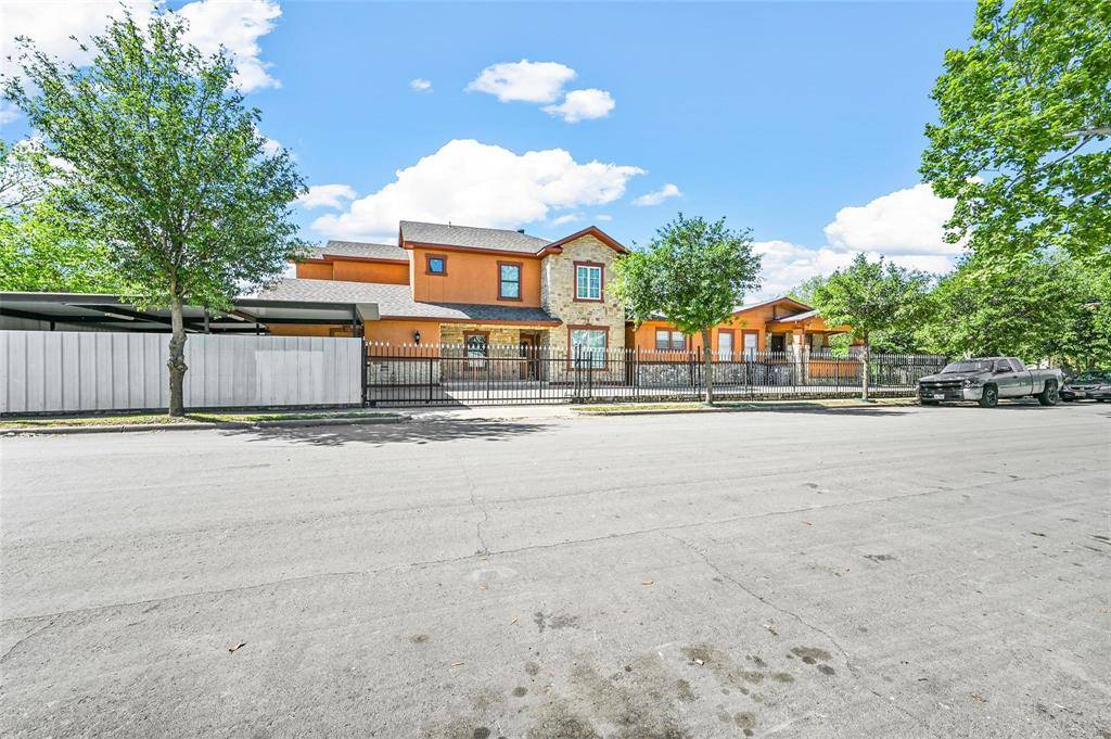 902 S Montclair, Dallas, TX 75208