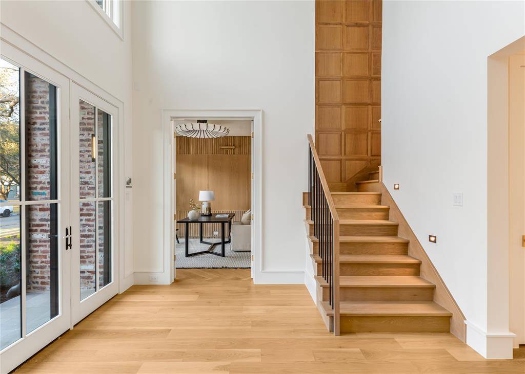 6016 Del Roy Drive, Dallas, TX 75230