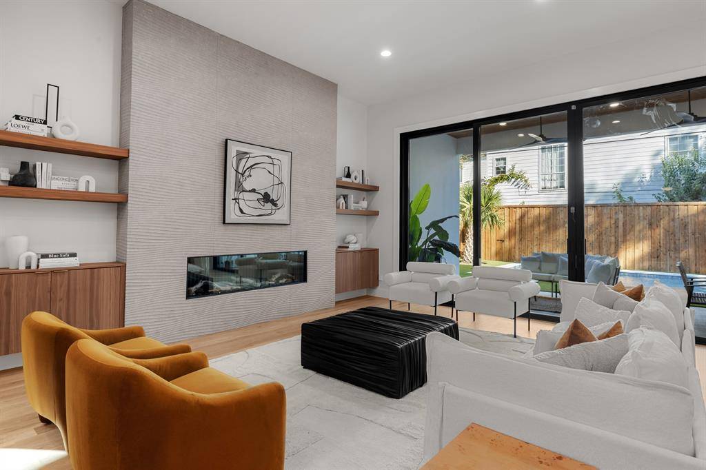 6231 McCommas Boulevard, Dallas, TX 75214