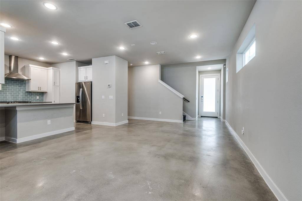 1225 Crownview Lane, Dallas, TX 75208