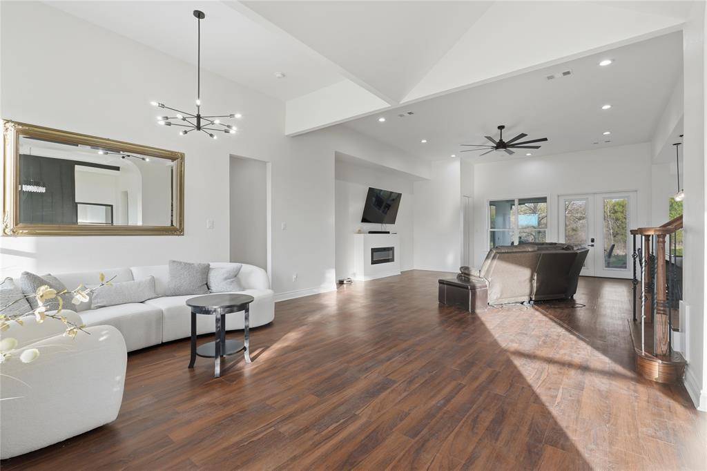 1107 Lily Court, Grand Prairie, TX 75104