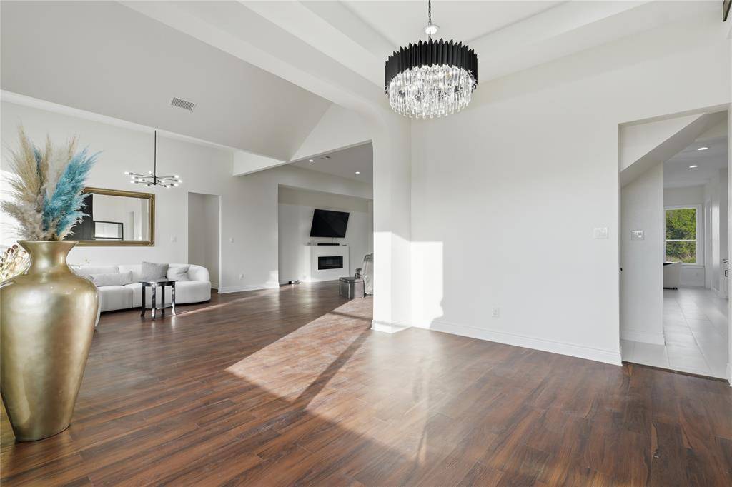 1107 Lily Court, Grand Prairie, TX 75104