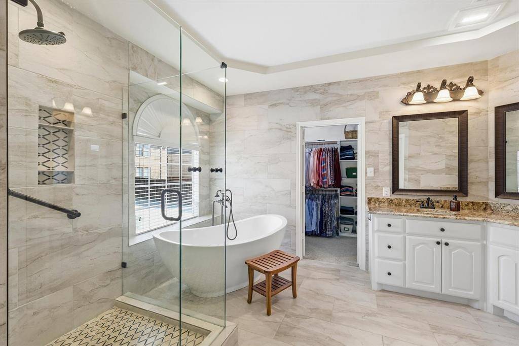 1935 Long Valley Court, Frisco, TX 75036