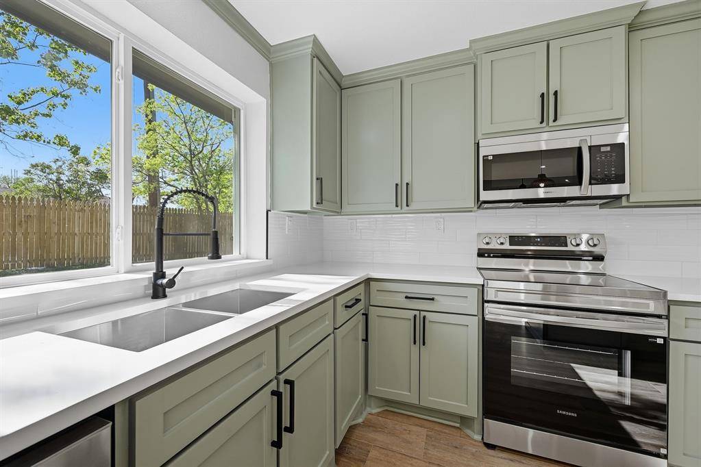 1710 Yorktown Drive, Arlington, TX 76014