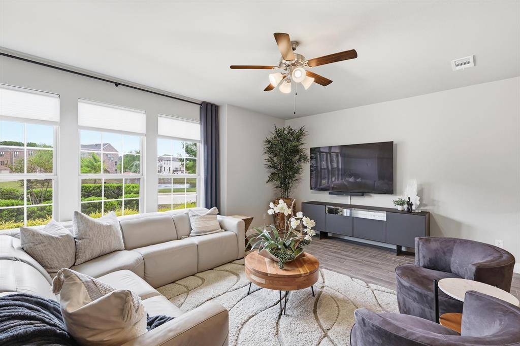 215 Suma Drive, Euless, TX 76040