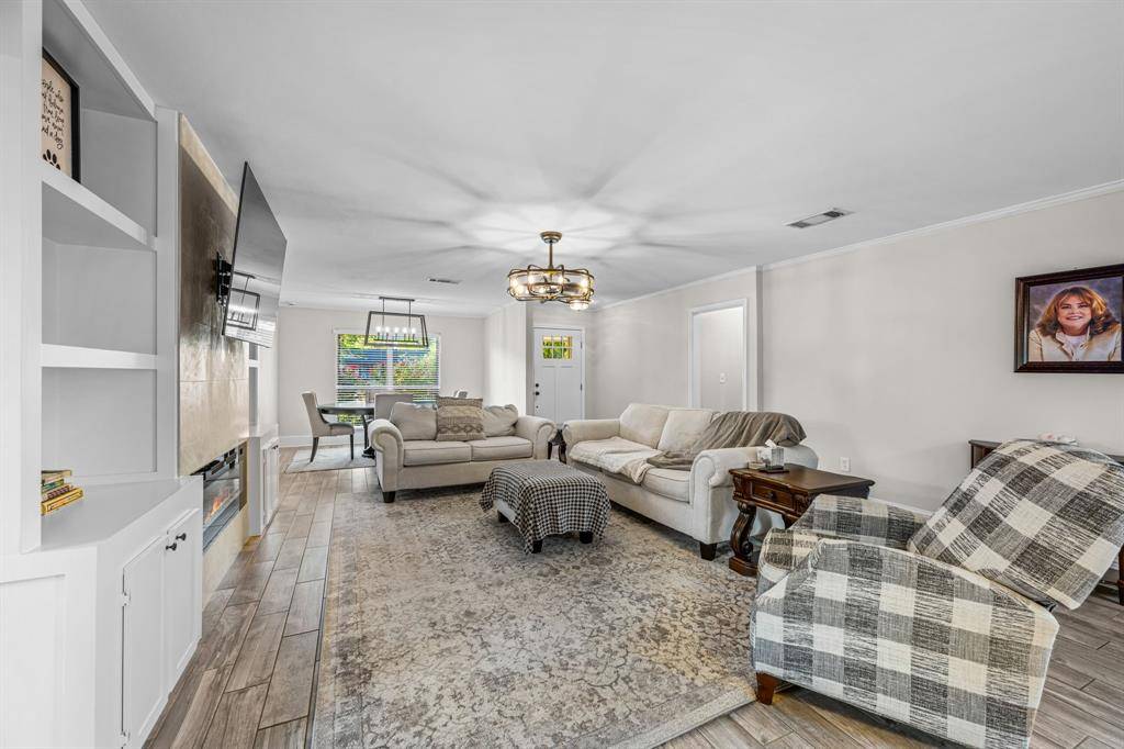 3556 Royal Lane, Dallas, TX 75229