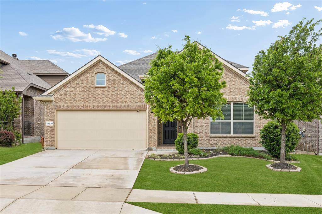 15720 Barton Ridge Drive, Fort Worth, TX 76177