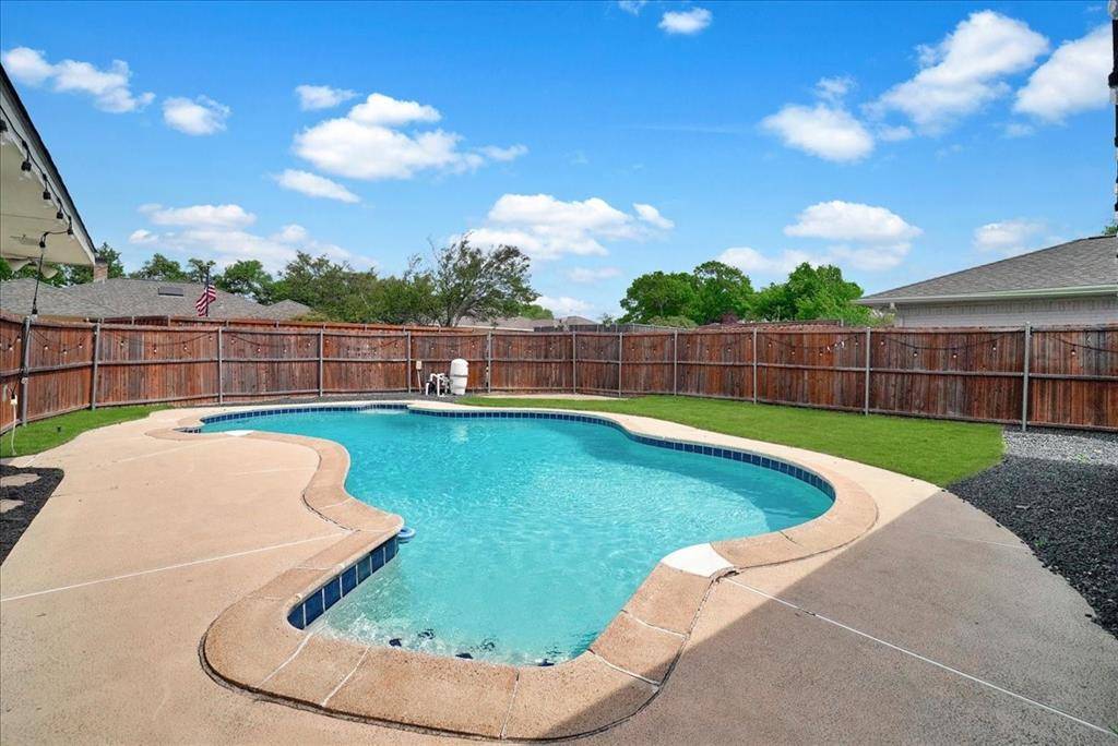 527 Goodwin Drive, Richardson, TX 75081