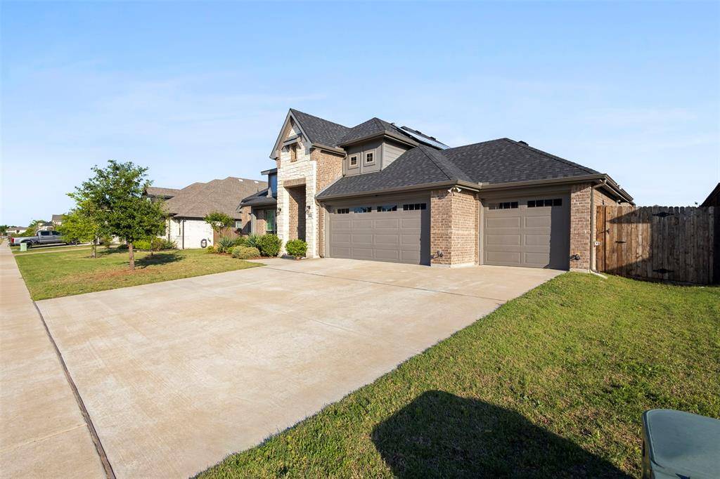 186 Western Way, Waxahachie, TX 75165