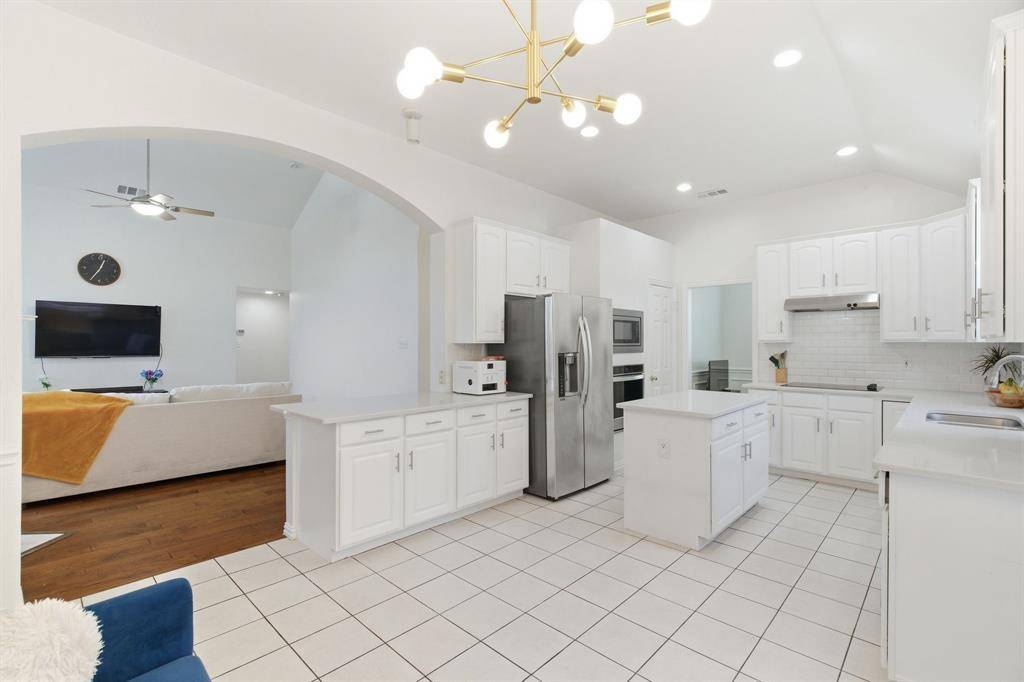 1011 Cowboys Parkway, Irving, TX 75063