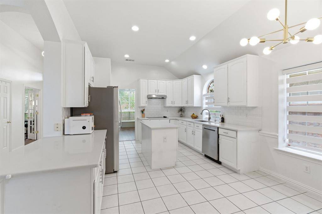 1011 Cowboys Parkway, Irving, TX 75063