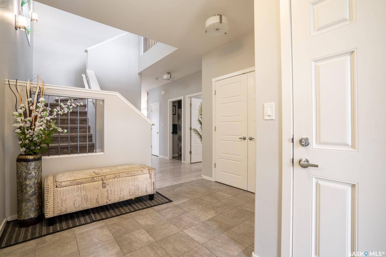 5144 Green CRESCENT E, Regina, SK S4V 3S9