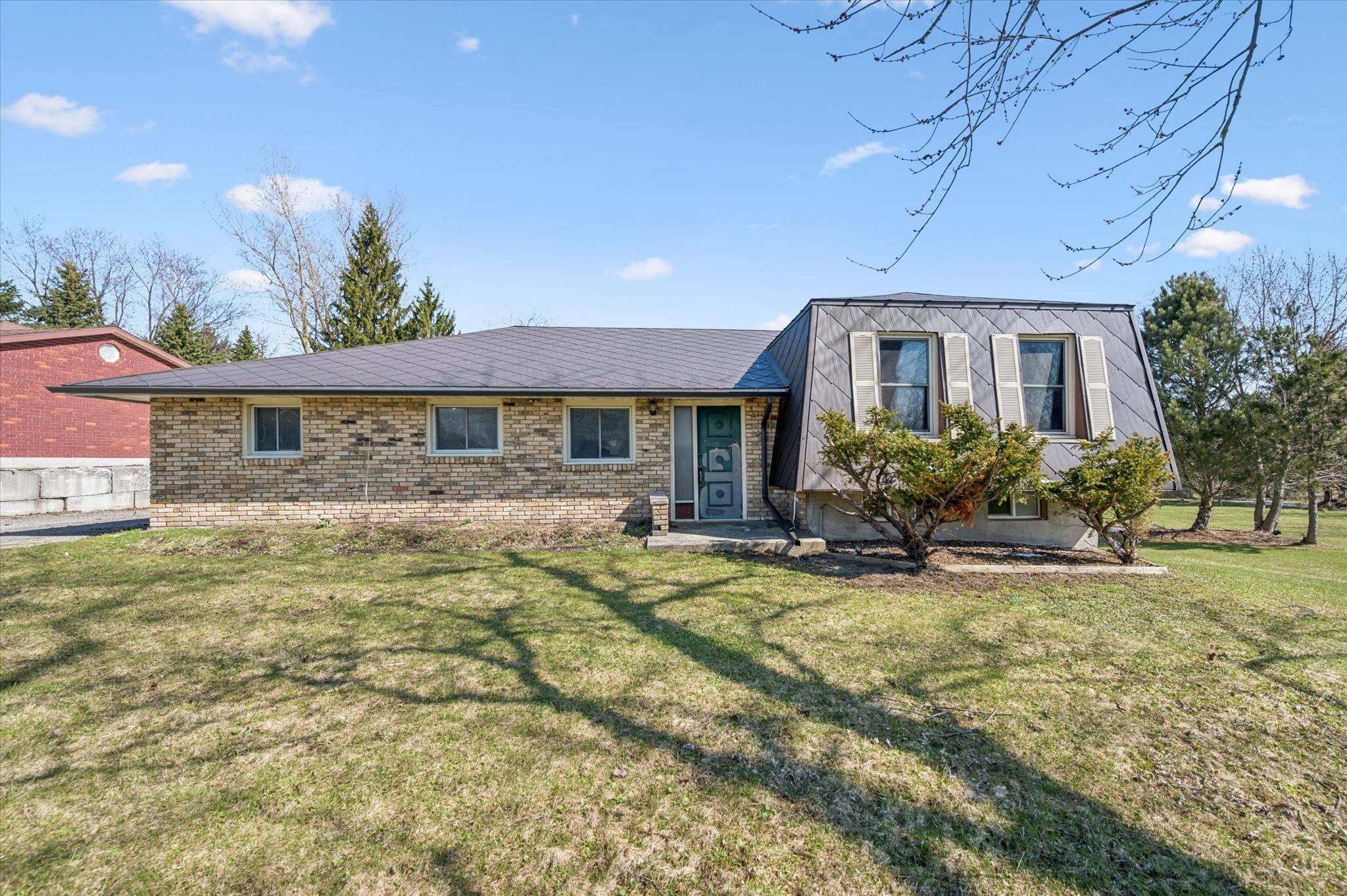 215 King ST, Minto, ON N0G 2P0