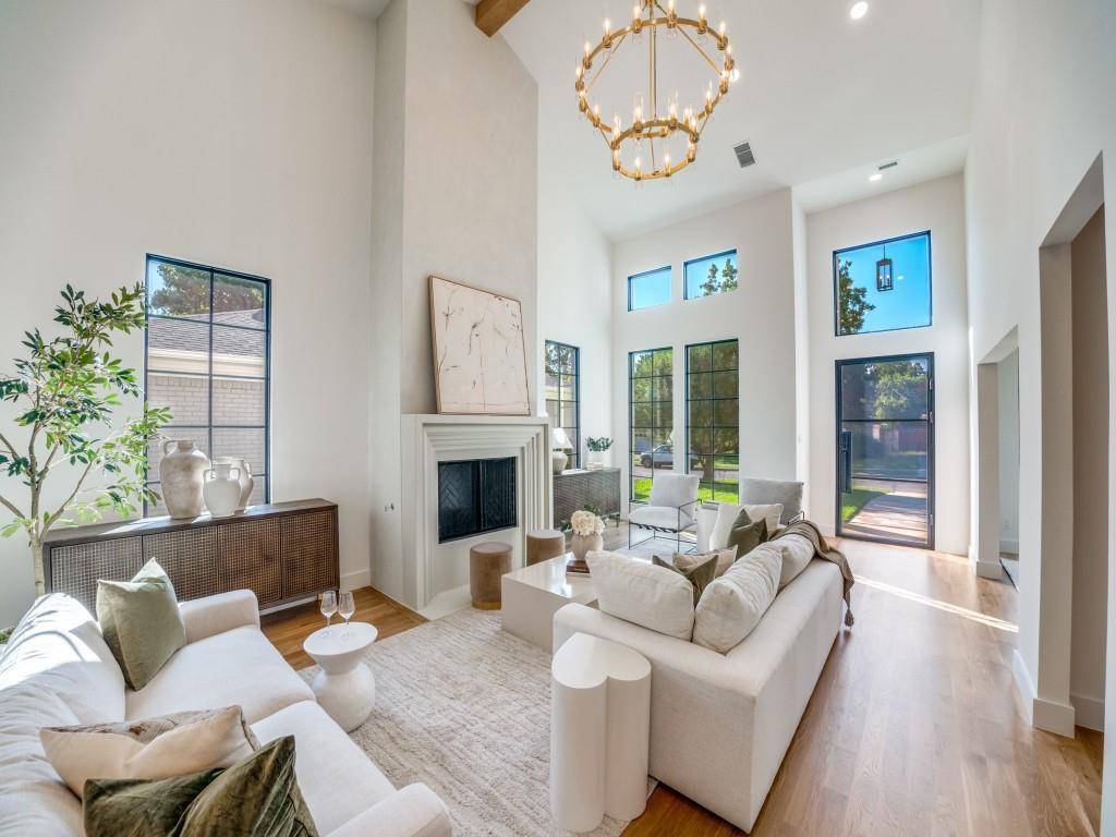 10641 Larchfield Lane, Dallas, TX 75238