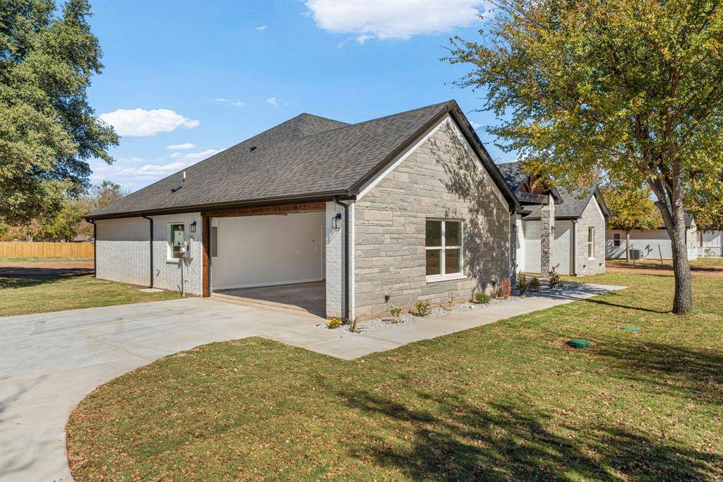 1508 PORTS O CALL Court, Granbury, TX 76048