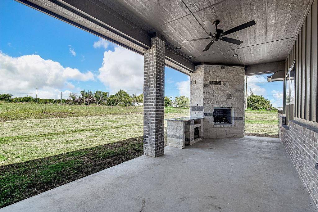 8525 Wild Colt Drive, Godley, TX 76044