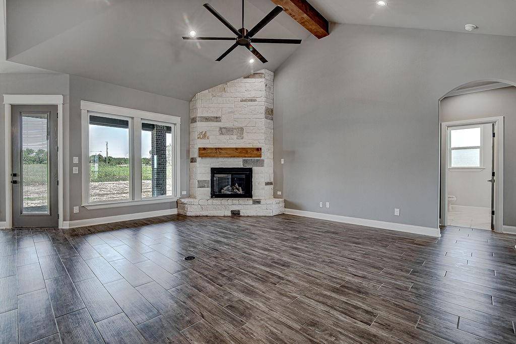 8525 Wild Colt Drive, Godley, TX 76044