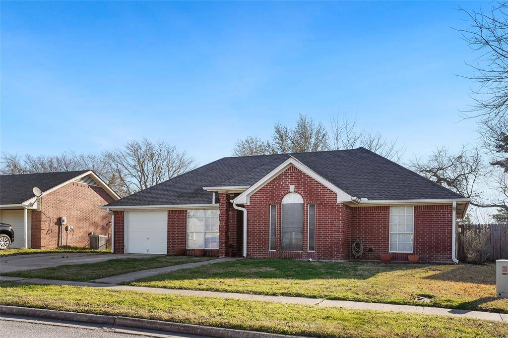 1013 Solomon Drive, Commerce, TX 75428