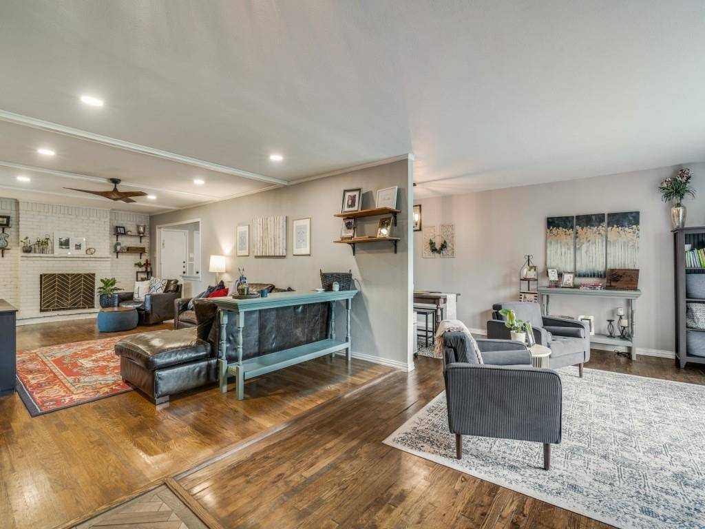 2505 Fenestra Drive, Dallas, TX 75228