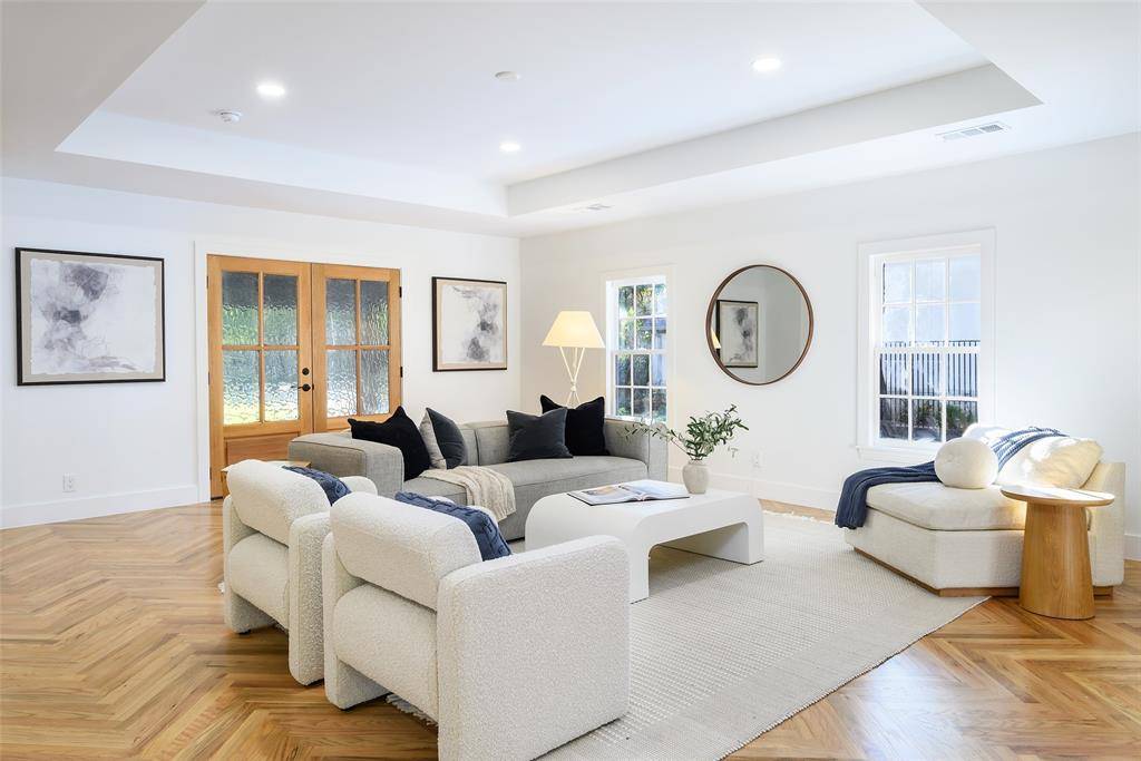 6021 Northwood Road, Dallas, TX 75225