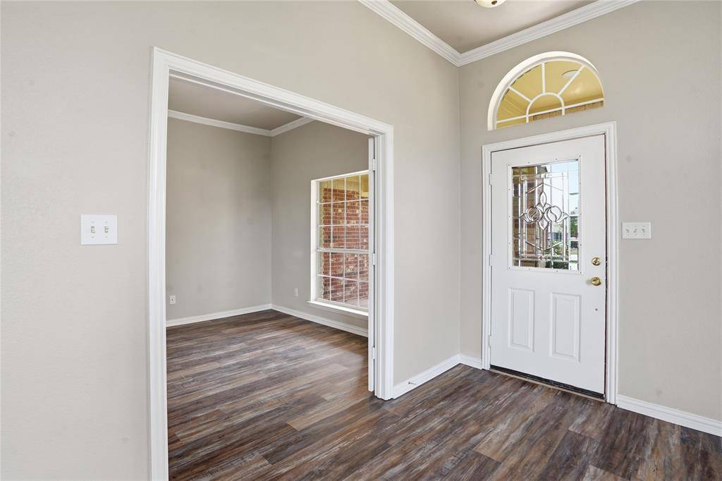 500 Surry Court, Saginaw, TX 76179