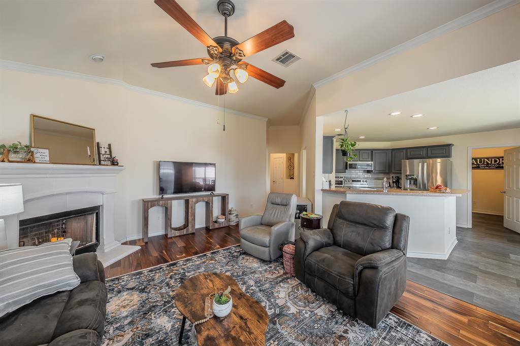 660 Rosario Lane, Fort Worth, TX 76052