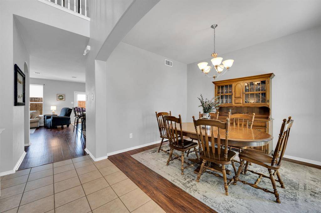 136 Old Spanish Trail, Waxahachie, TX 75167