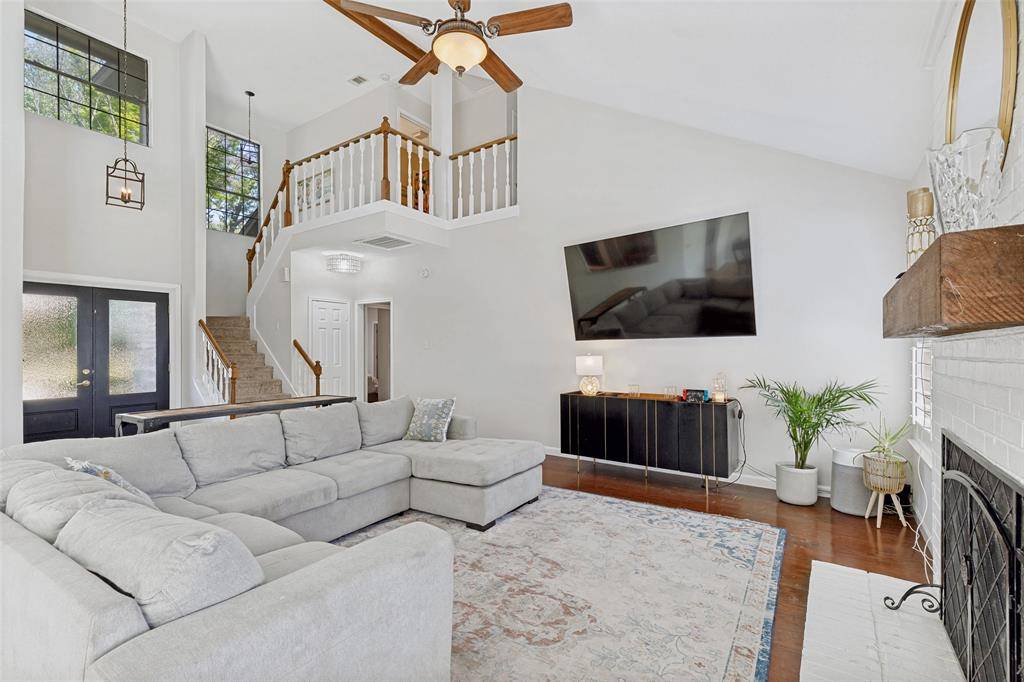 2028 Robin Hill Lane, Carrollton, TX 75007