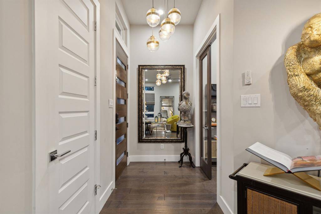 4327 Cabell Drive, Dallas, TX 75204