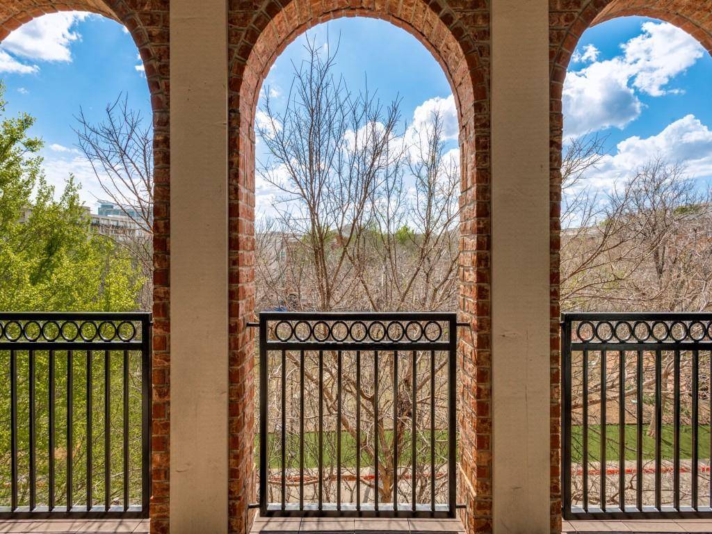 5017 Parkview #122, Addison, TX 75001