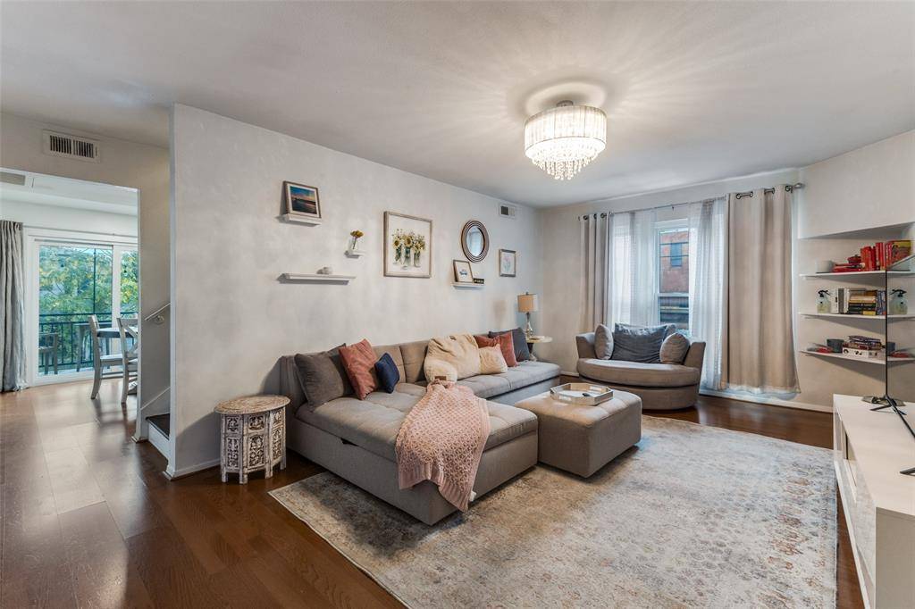 4020 Holland Avenue #213, Dallas, TX 75219