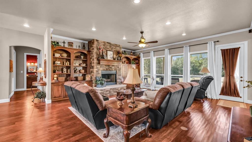 1144 A Boling Ranch Road N, Azle, TX 76020