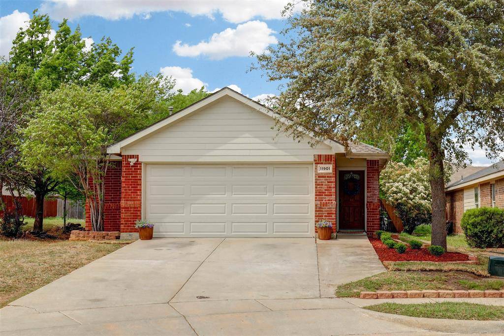 11901 Brown Fox Drive, Fort Worth, TX 76244