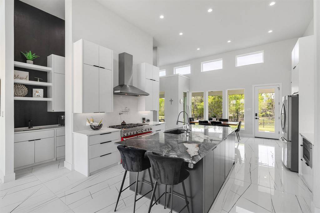 313 Ryker Lane, Gunter, TX 75058