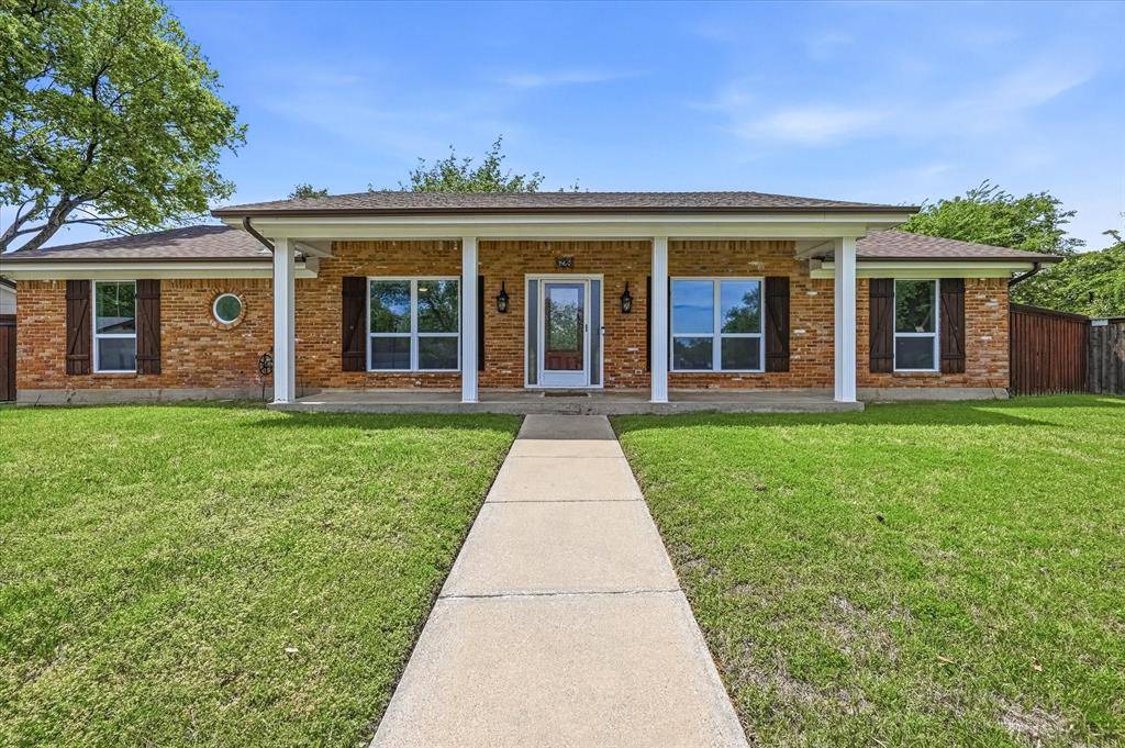 628 Robindale Court, Bedford, TX 76022
