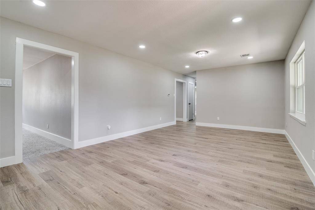 4 Sesame Place, Mesquite, TX 75149