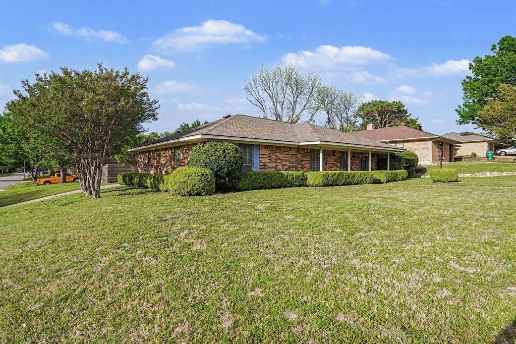 4858 Winesanker Way, Fort Worth, TX 76133