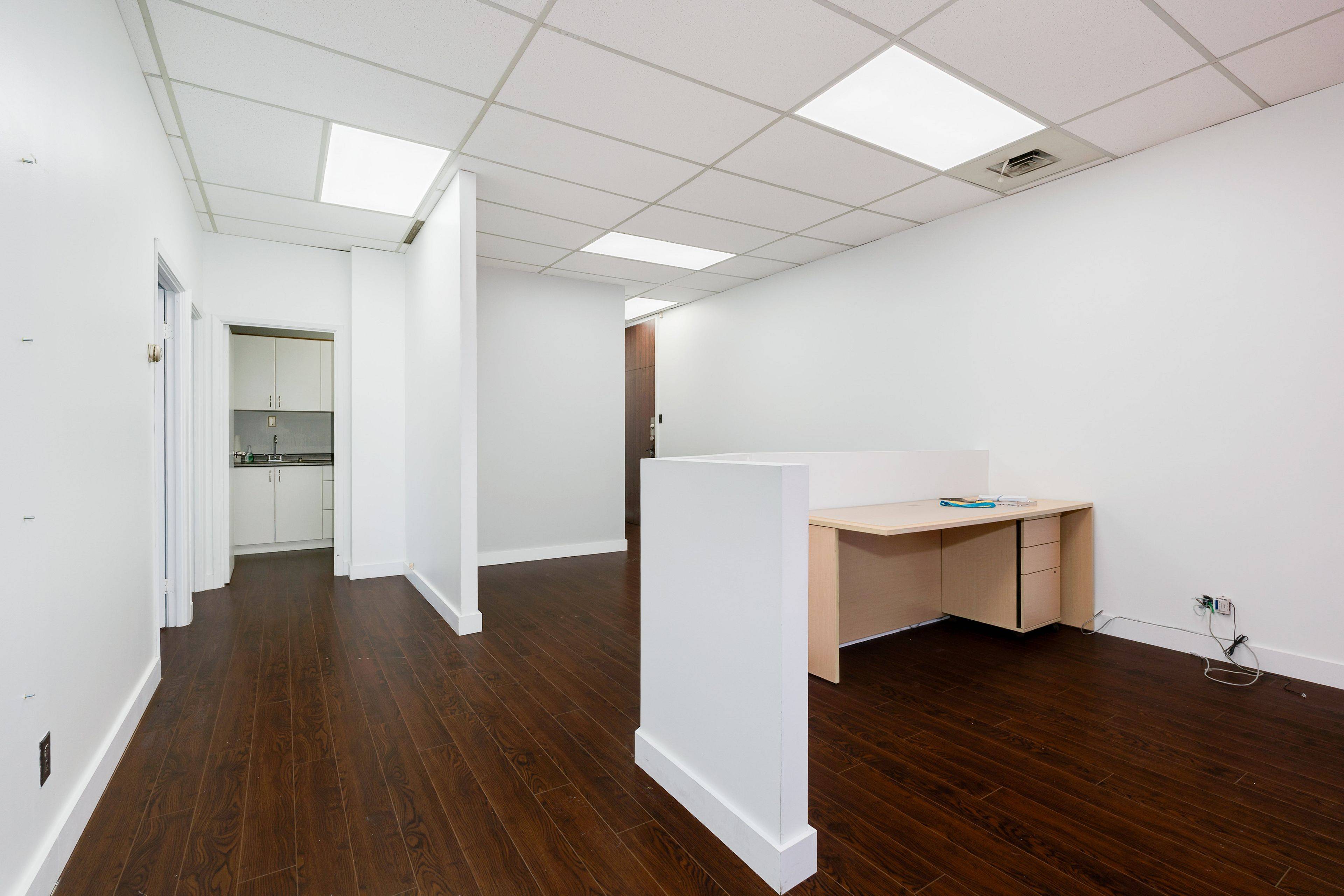 3420 Finch AVE E #201, Toronto E05, ON M1W 2R6