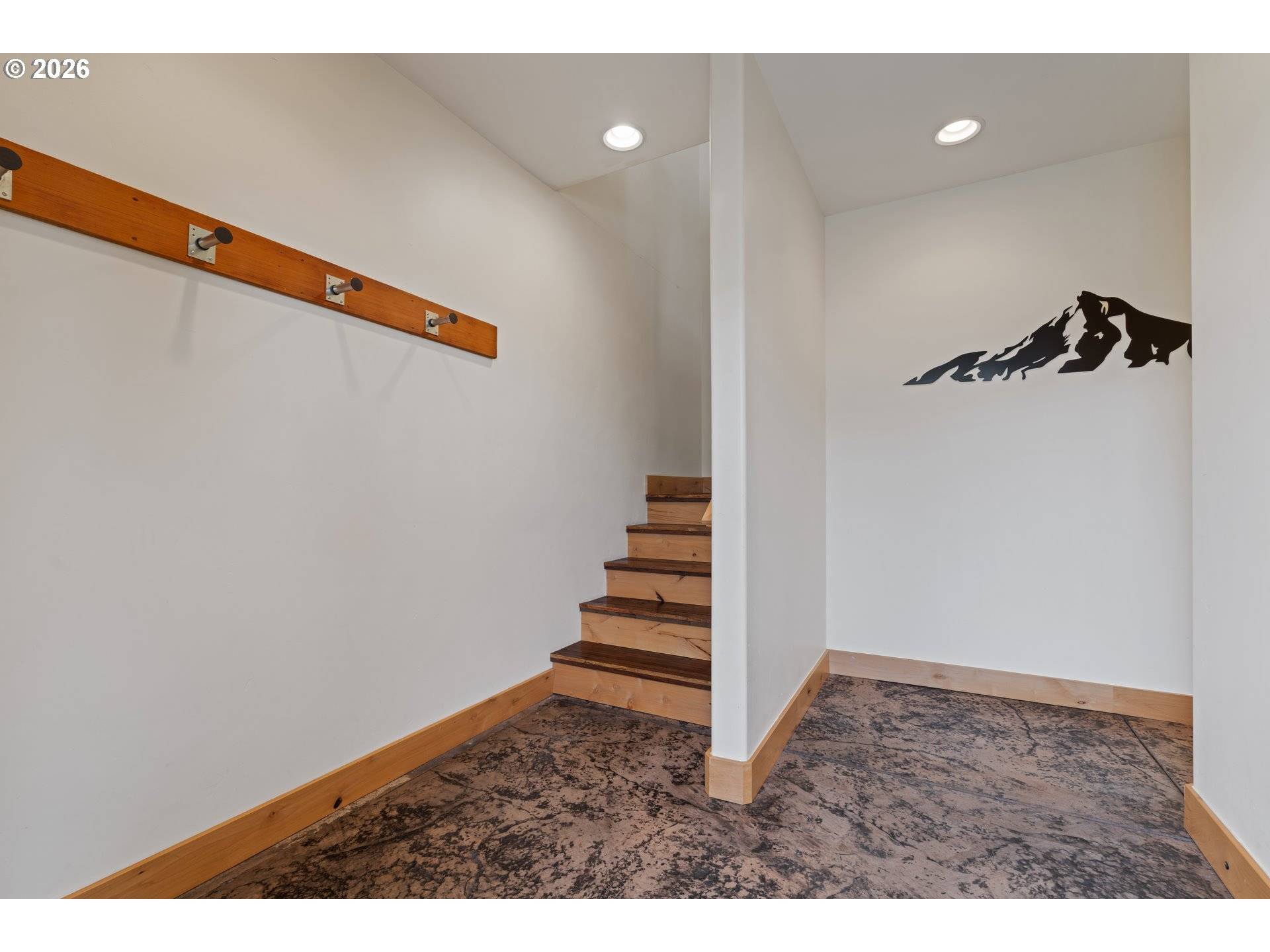 192 HONEYSUCKLE LN, The Dalles, OR 97058