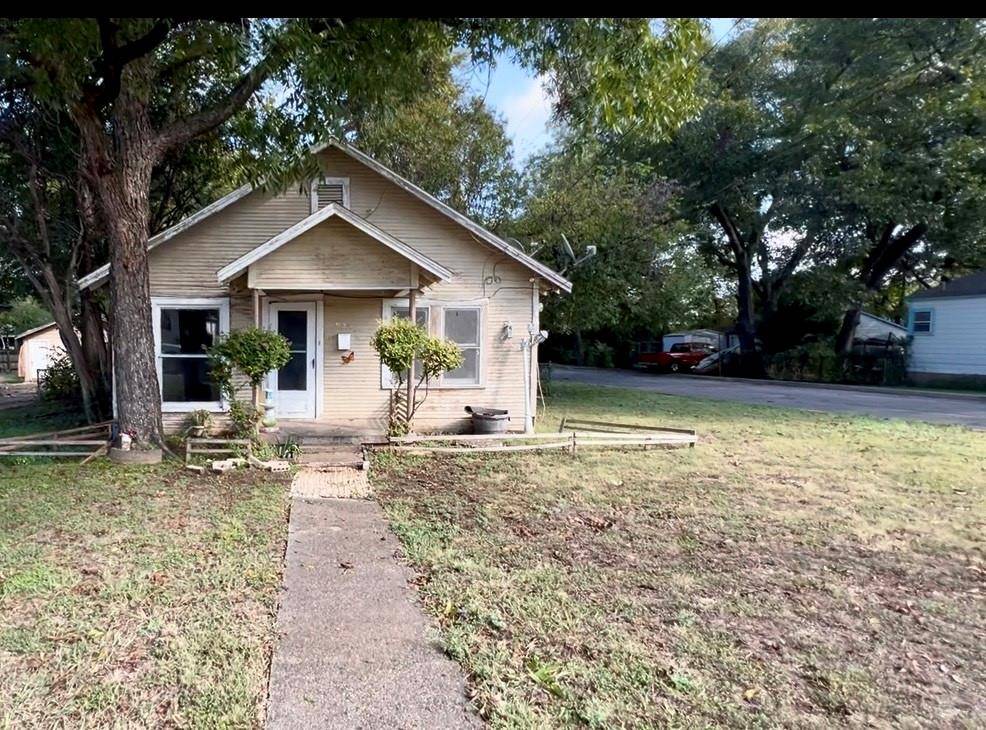 924 Sunnyside Avenue, Cockrell Hill, TX 75211