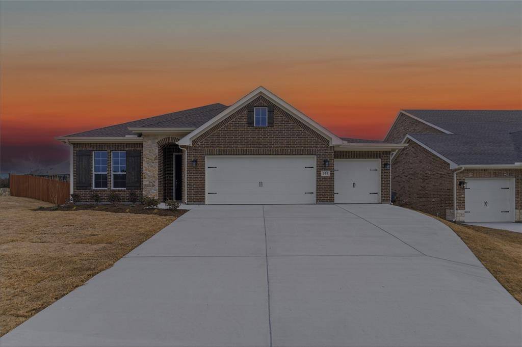 544 Waterford Park Boulevard, Weatherford, TX 76087