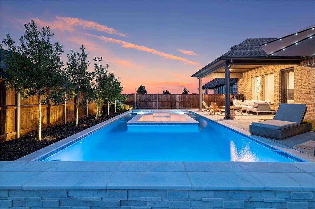 1625 Windflower Drive, Aubrey, TX 76227