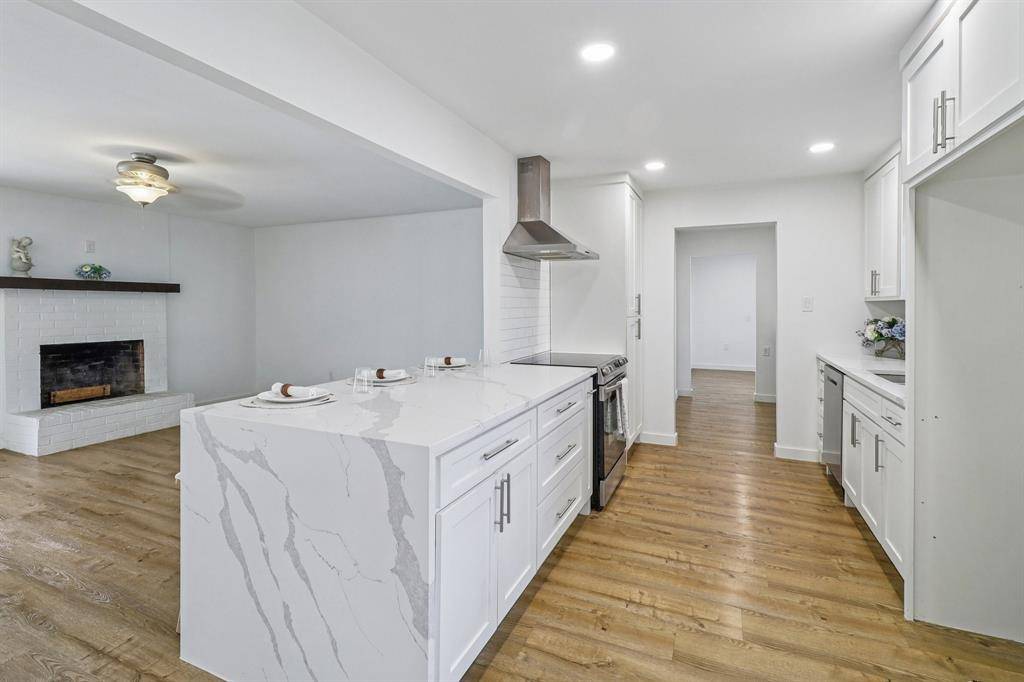 3303 Cottonwood Drive, Flower Mound, TX 75028