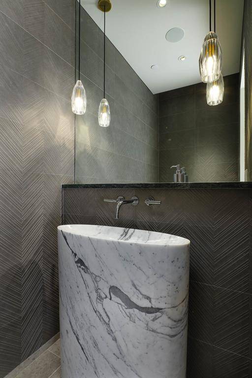 1747 Leonard Street #1102, Dallas, TX 75201