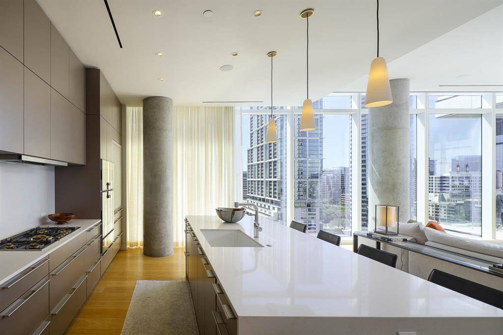 1747 Leonard Street #1102, Dallas, TX 75201