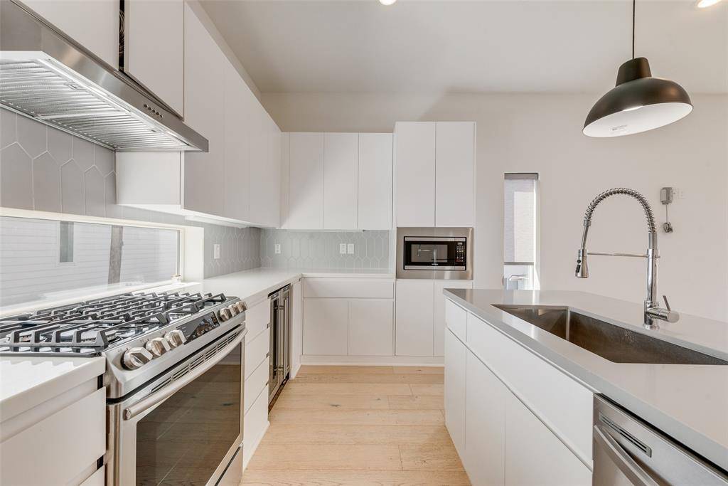 1505 N Garrett Avenue #204, Dallas, TX 75206